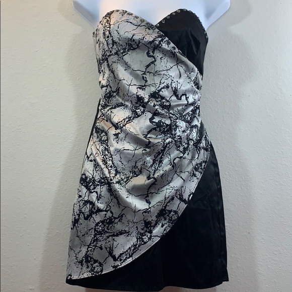 5 for 20 H&M strapless color block marble mini dress - Picture 9 of 9